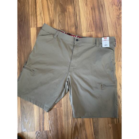 Wrangler Other - NWT Wrangler Men’s Size 46 Performance Zip Cargo Shorts Tan